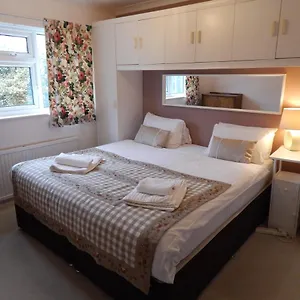 Two Bedroom Corporate And Family Stay With Parking - Orbitat Accommodations Holiday home