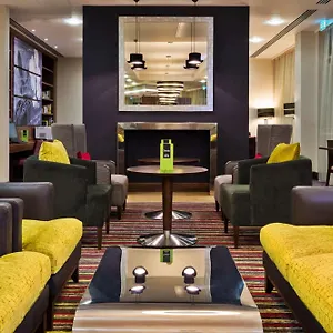 3* מלון Hampton By Hilton Luton Airport